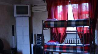Гостиница Уютный Дом Хостел Краснодар Кровать в общем 10-местном номере для мужчин-1